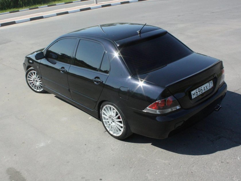 Митсубиси Лансер 9 тонированный