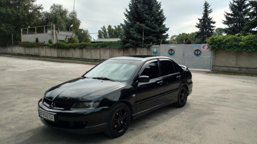 Mitsubishi Lancer 9 черный