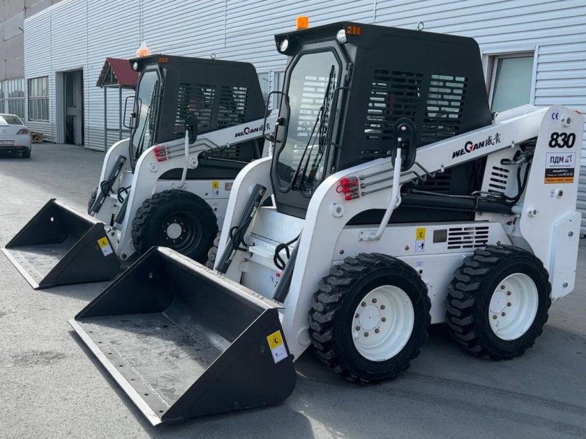 Фронтальный мини погрузчик