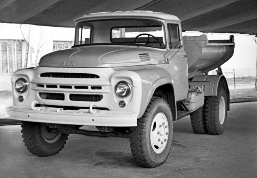 ЗИЛ 555 В метро