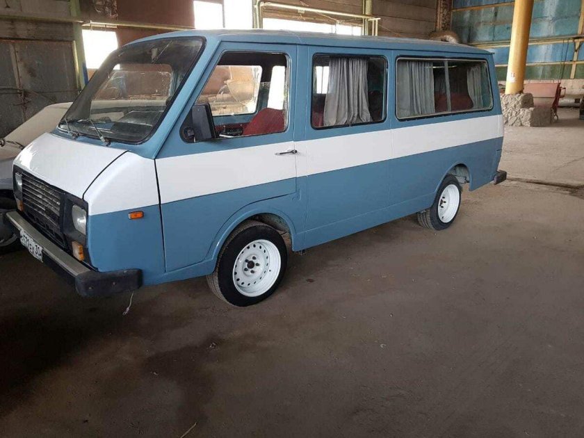 Минивэн РАФ 2203