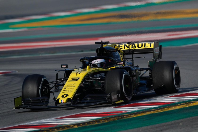 Болид Renault 2001