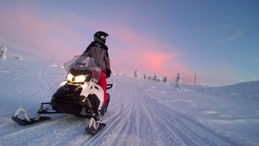 Катание на снегоходе