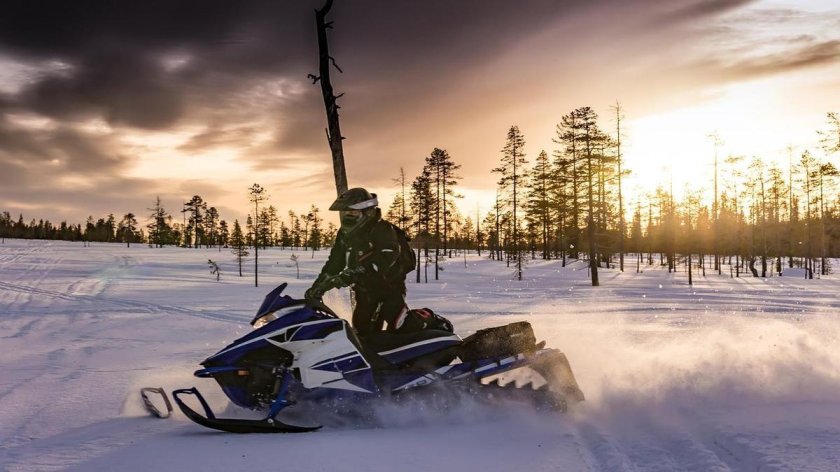Покататься на снегоходах