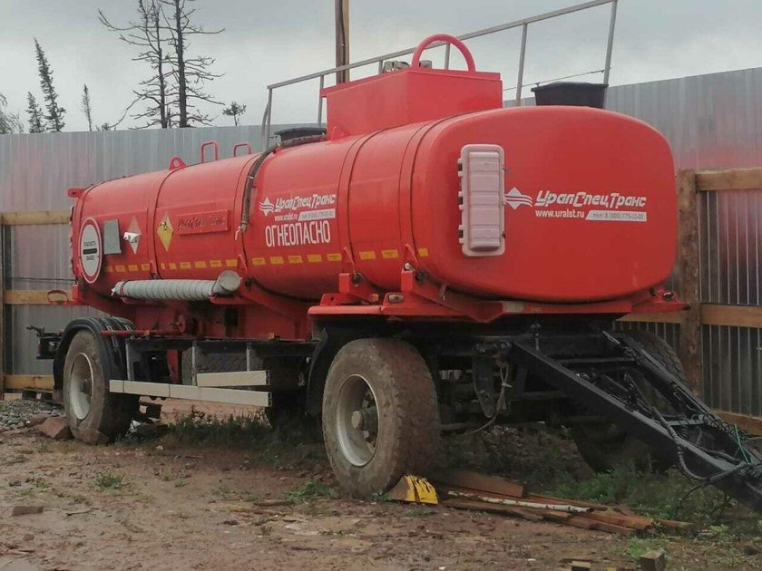 Прицеп топливозаправщик 950 литров