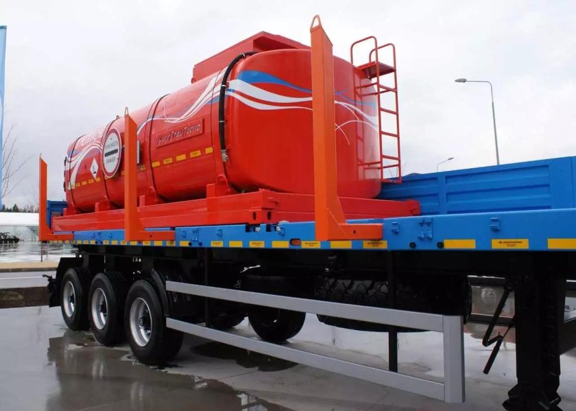 Полуприцеп цистерна УРАЛСПЕЦТРАНС