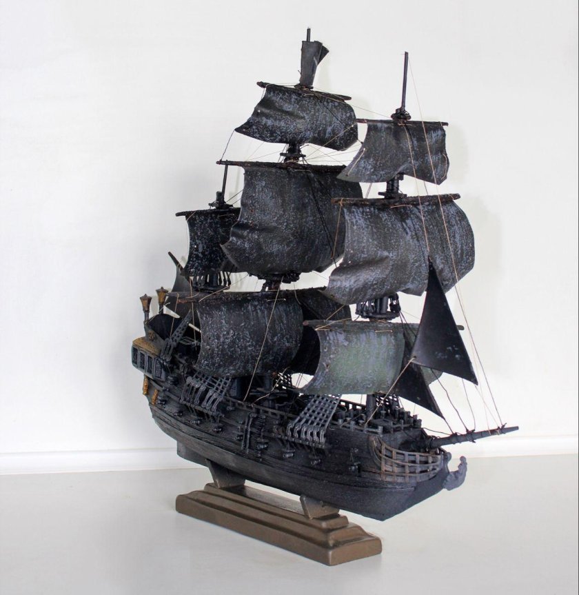 Корабль Джека воробья черная Жемчужина