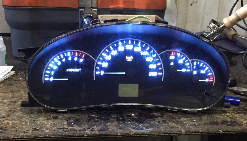 Приборная панель ВАЗ 2110 евро