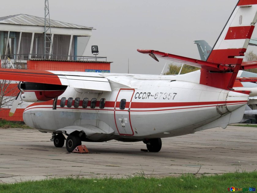 Турболёт л-410