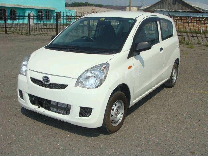 Daihatsu Mira 2009