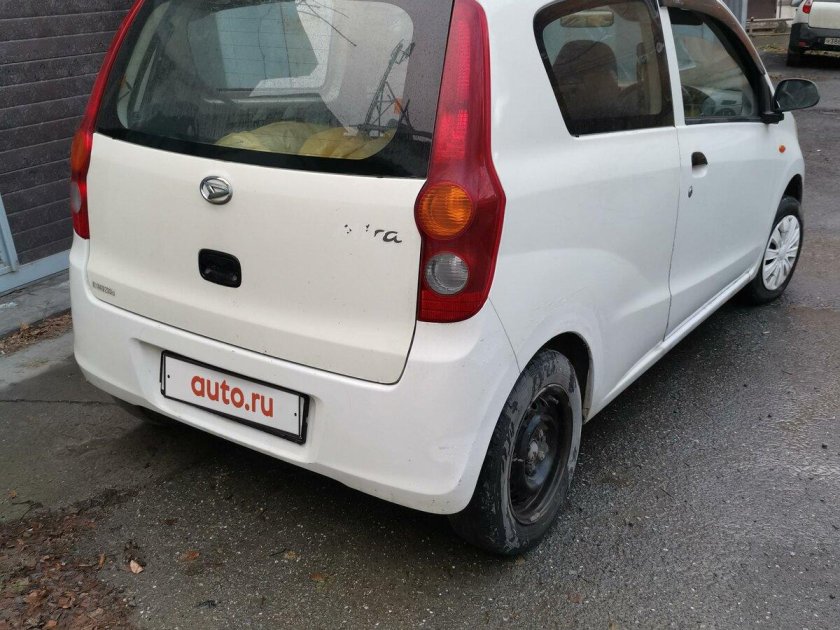 Daihatsu mira 2010