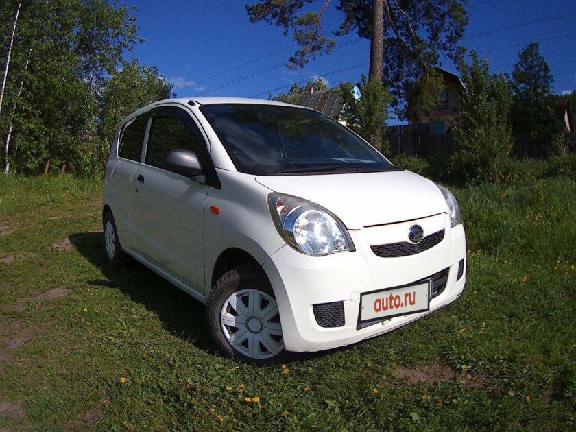 Daihatsu mira 2010