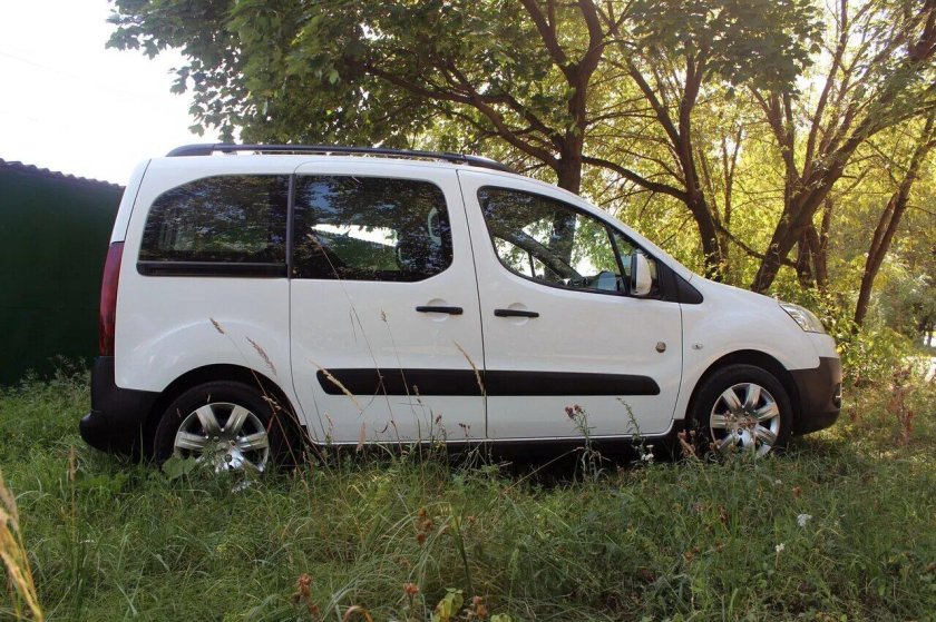 Пежо партнер 1