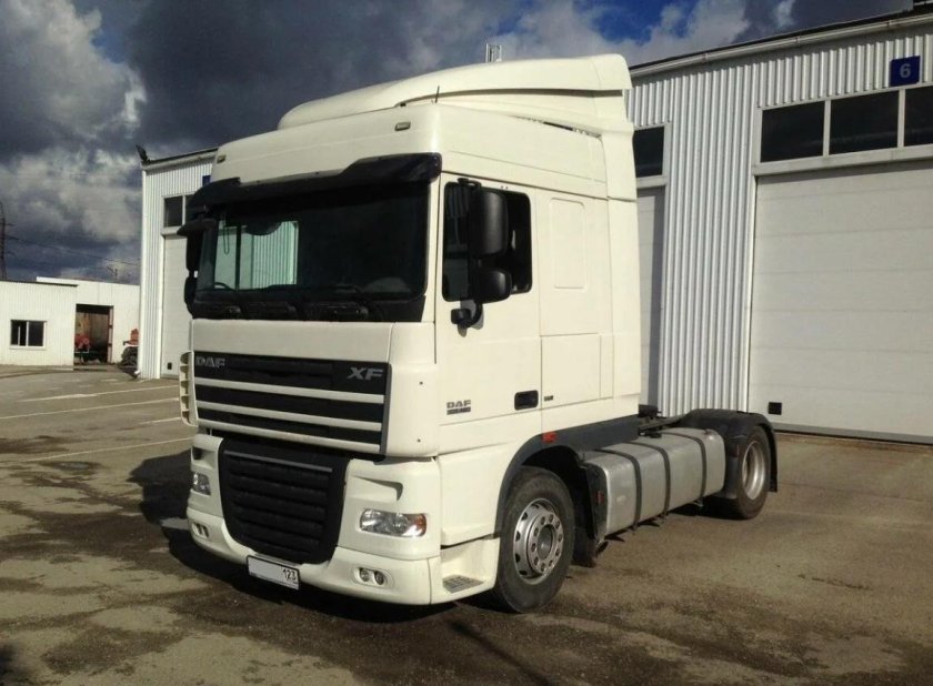 DAF XF 105 белый