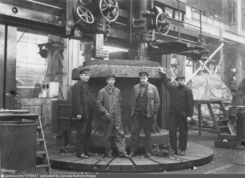 Ленинградский металлический завод (ЛМЗ)