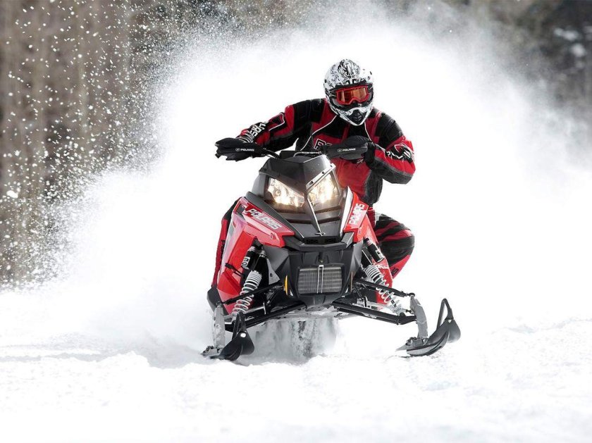 Зимний снегоход