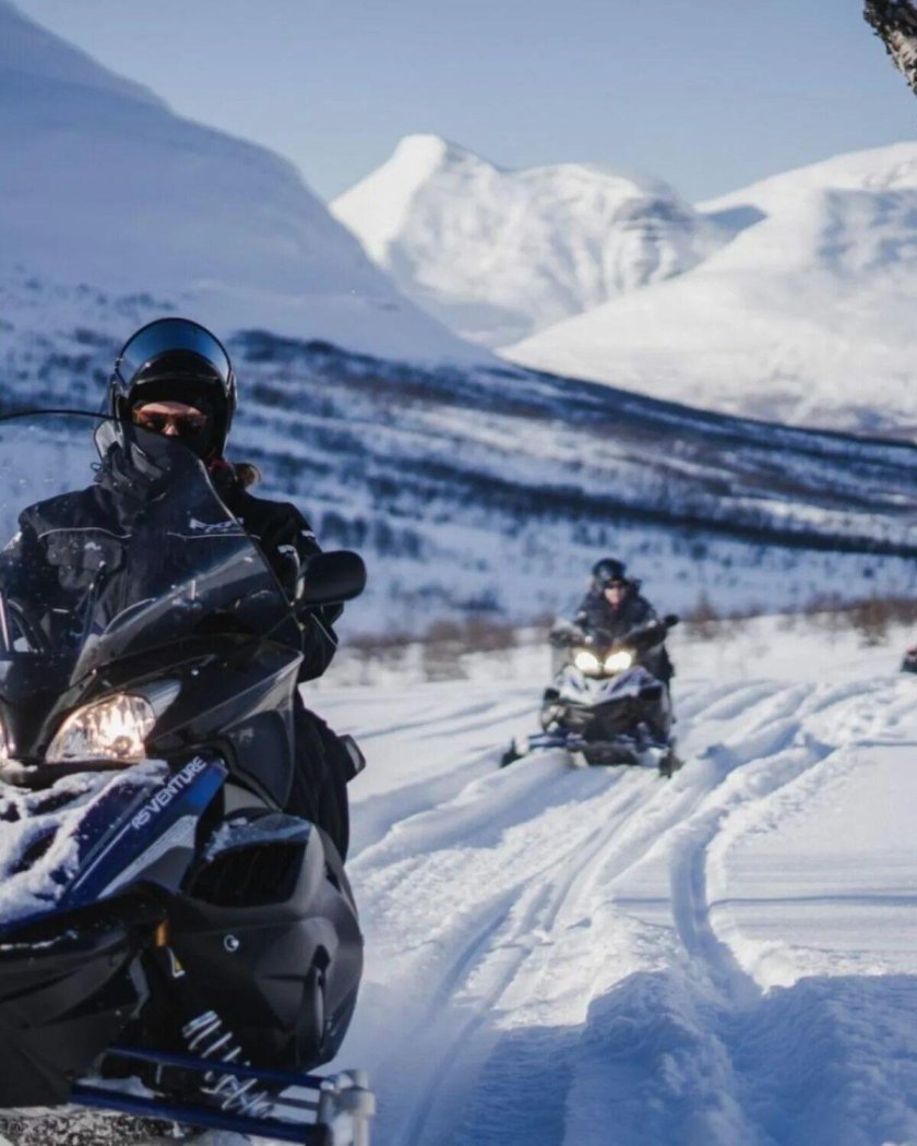 Катание на снегоходах