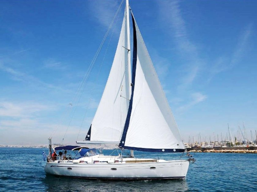 Яхта Bavaria 42