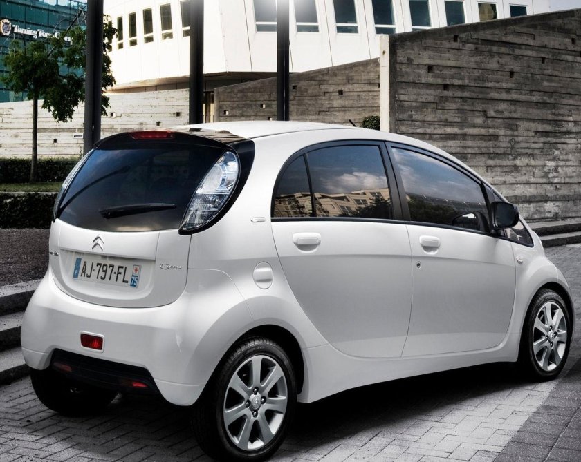 Mitsubishi i 2006 2013