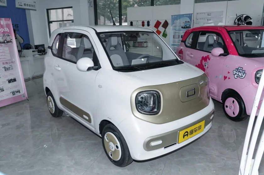 Автомобиль faw