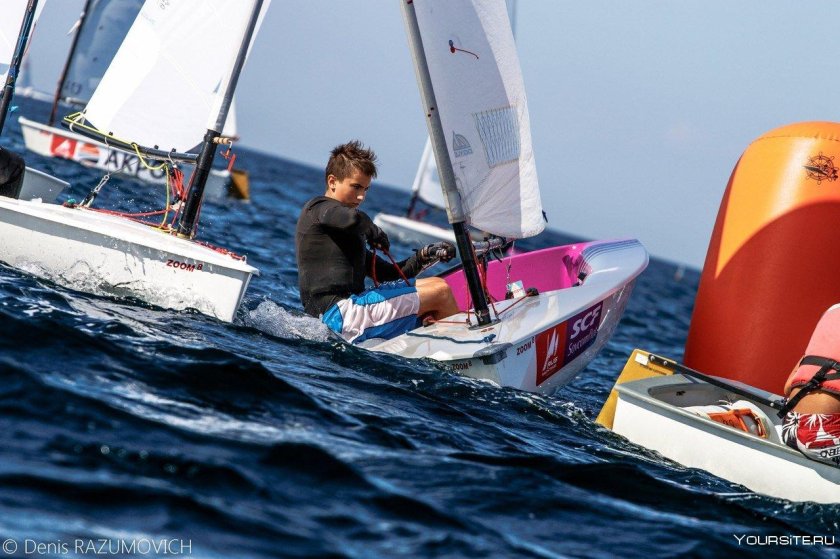 Зум 8 швертбот