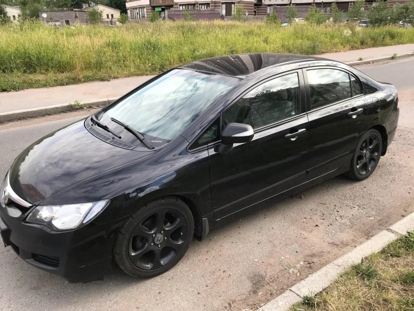 Honda Civic 2007 черная