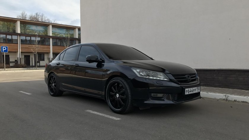 Honda Accord 9 черный