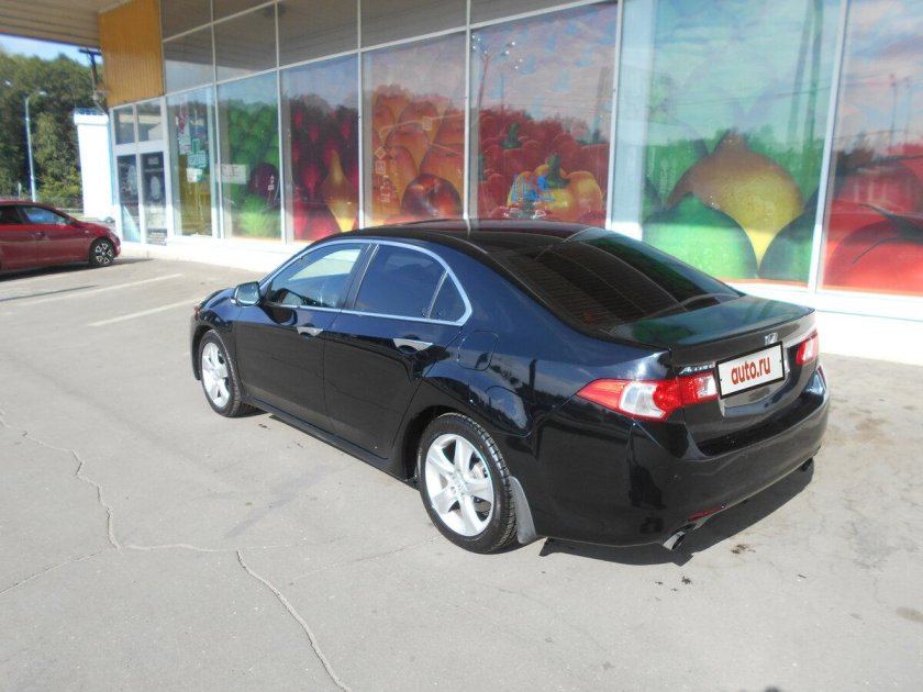 Хонда Аккорд 2008 года черная