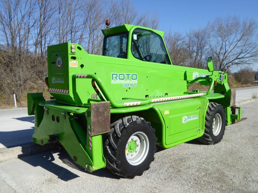 Телескопический погрузчик Merlo 38.16