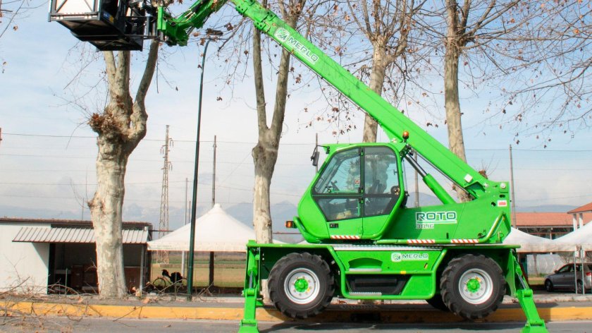 Телескопический погрузчик Merlo Roto 40.16