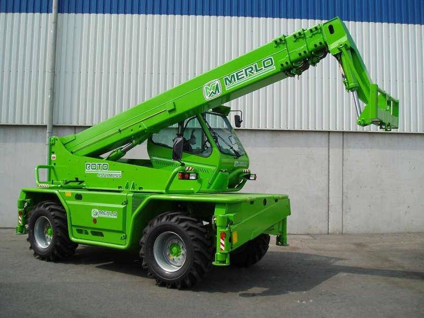 Погрузчик телескопический Merlo Roto