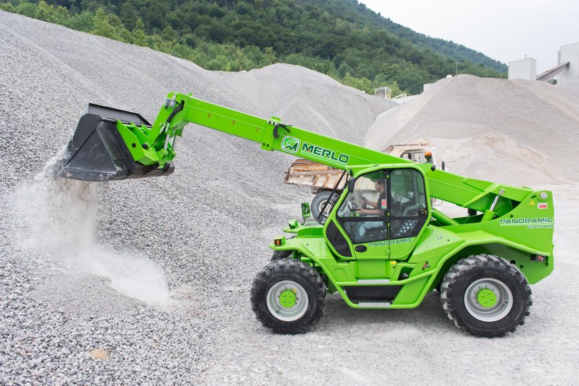 Погрузчик телескопический Merlo Panoramic 02мс1568