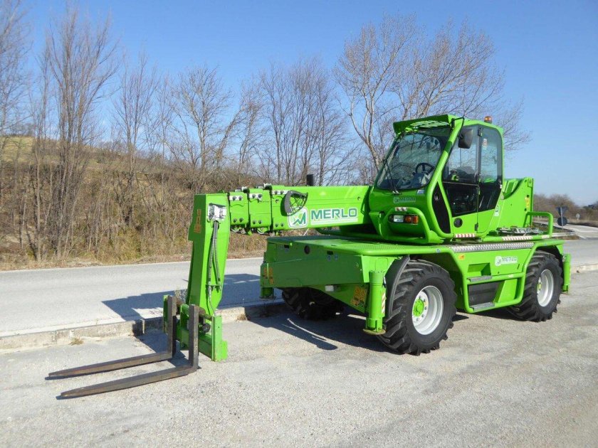 Погрузчик Merlo Roto 45.21