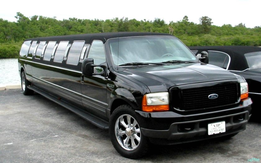 Форд Экскурсион лимузин