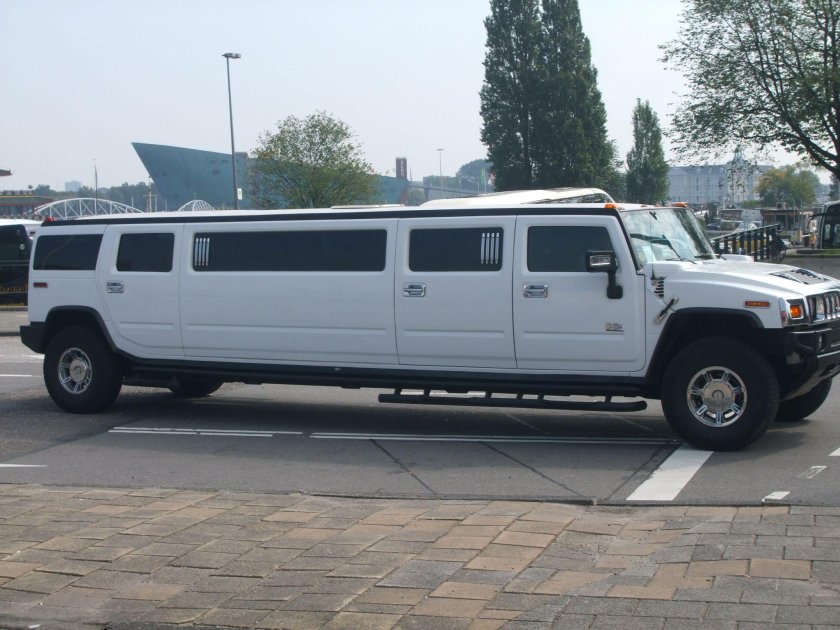 Hummer h2 limousine