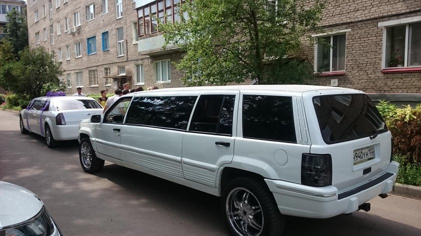 Джип Гранд Чероки лимузин