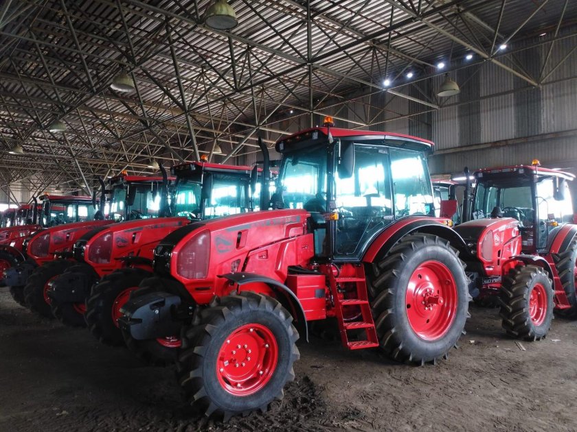 Трактор Ant 4135f