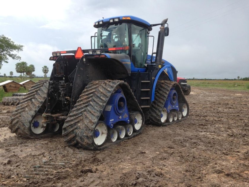 Полугусеничные трактора Case