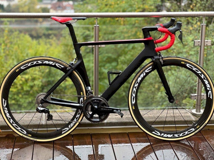 Гибридный шоссейный велосипед