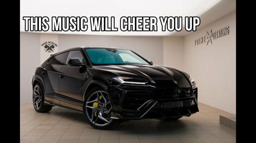 Lamborghini Urus черный