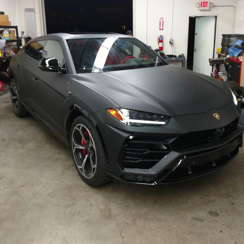 Lamborghini Urus 2021 Black Matte