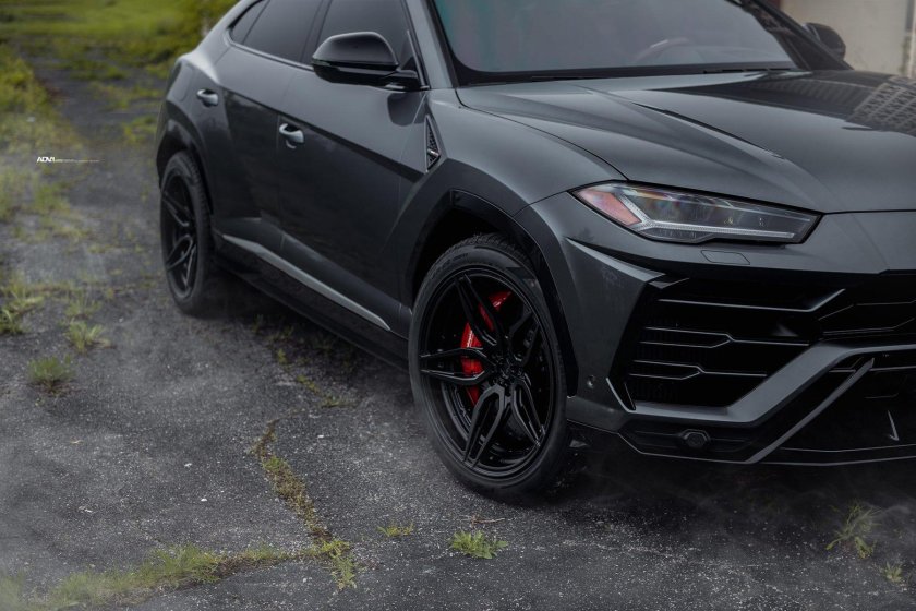 Lamborghini Urus матовый