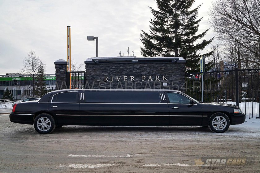 Лимузин Линкольн черный