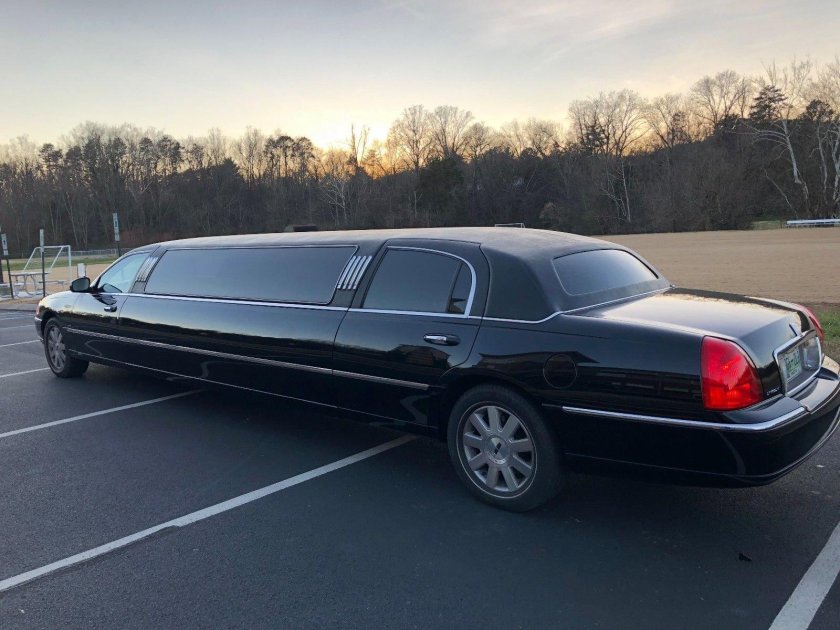 Линкольн Таун кар 1 лимузин