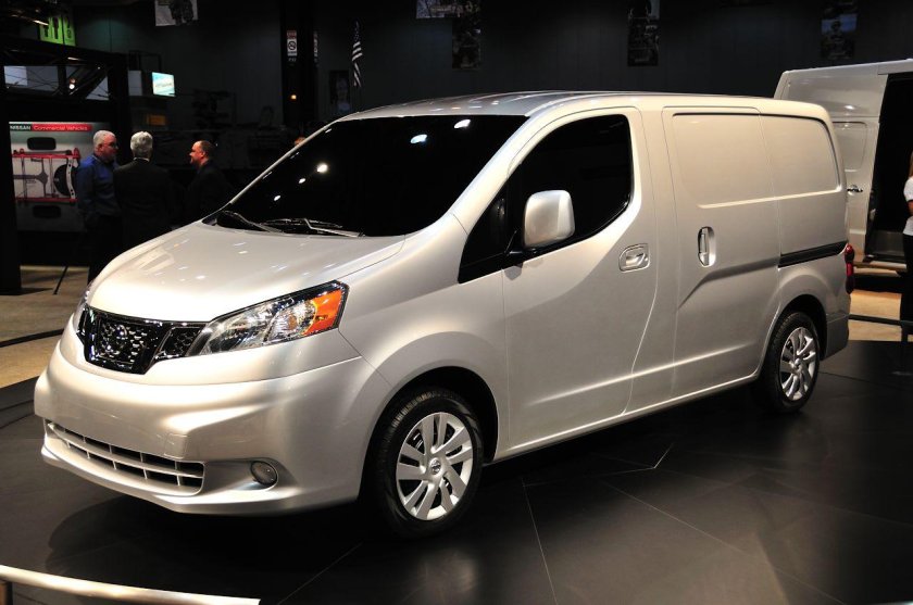 Фургон Ниссан nv200
