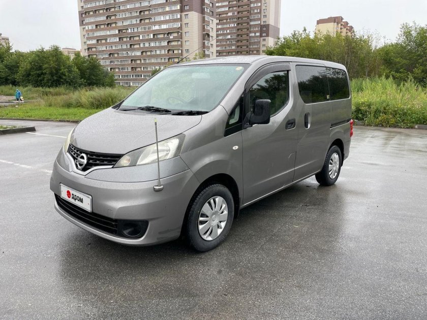 Ниссан нв200 2012