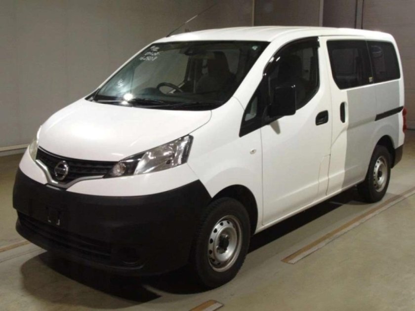 Ниссан нв 200 2018