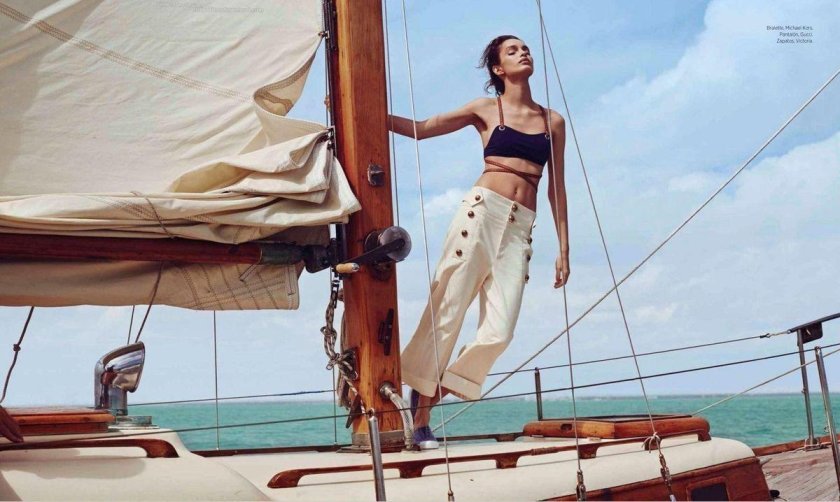 Девушка на паруснике