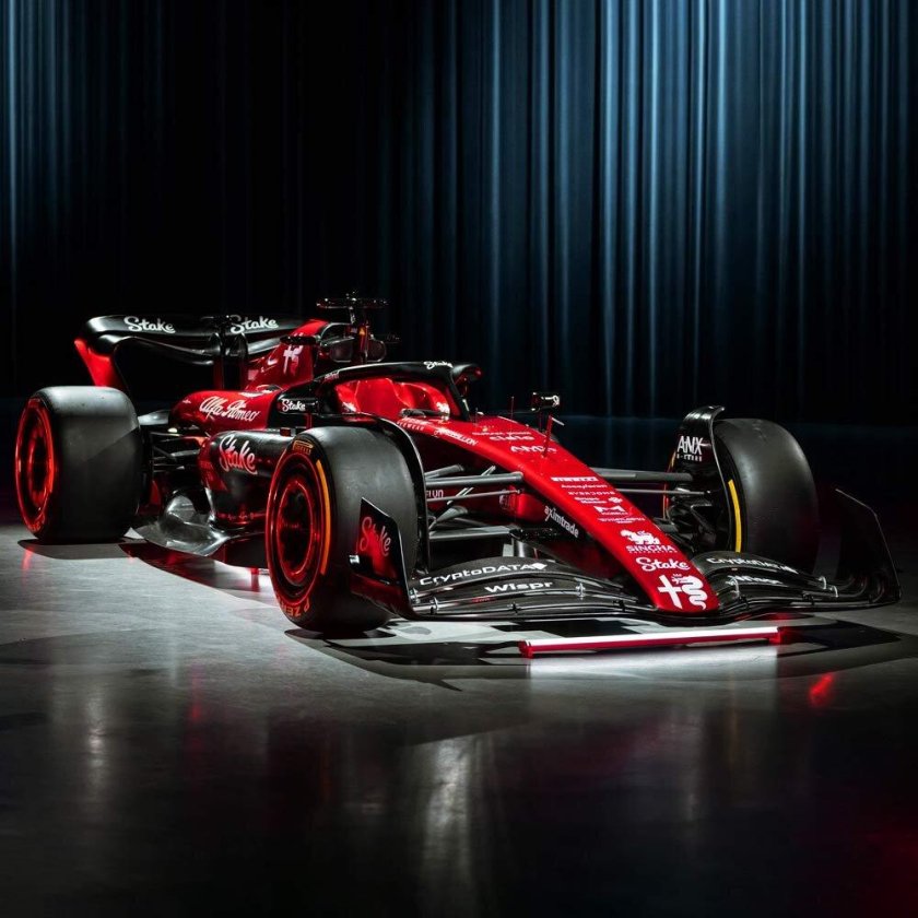 Болиды формулы 1 2023