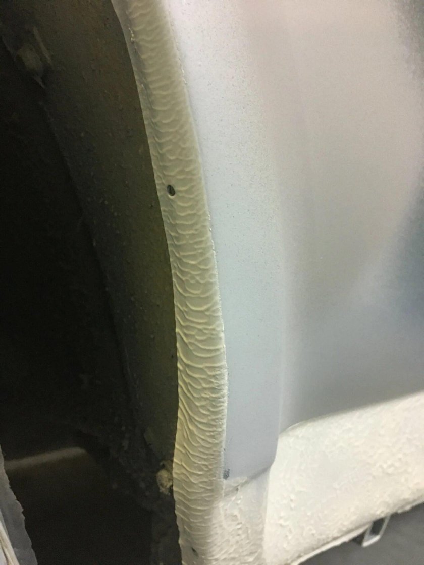 Заводской герметик Тойота Королла 2007